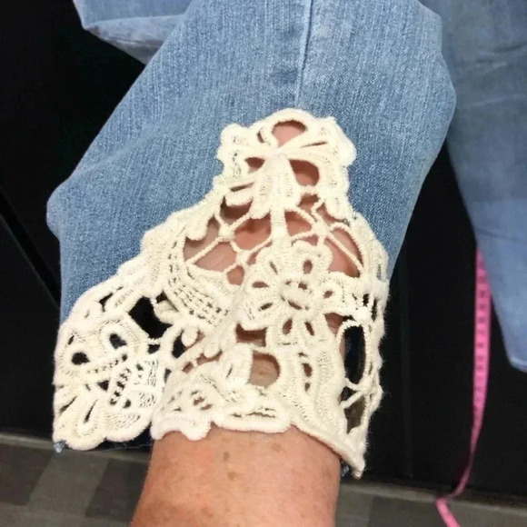 NYDJ Ankle straight leg jeans lift & tuck technology, crocheted ankle, size 14P - Picture 4 of 10